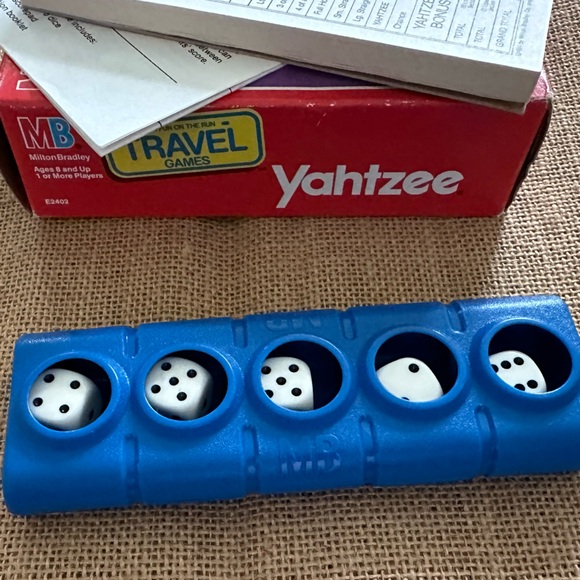 Vintage Travel Yahtzee with unique dice roller MB Milton Bradley Ages 8+ - Picture 10 of 16